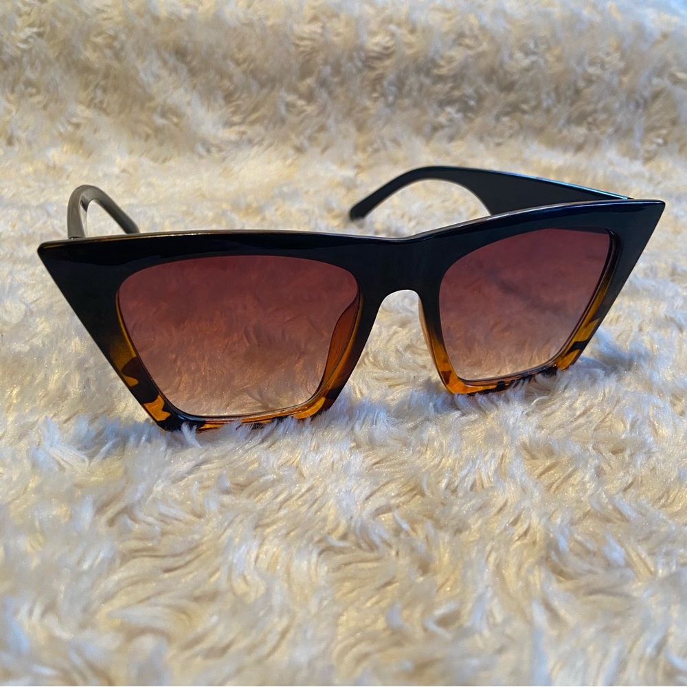 NEW Cateye Tortoiseshell Ombré Retro Sunglasses Eyewear NWOT Black Brown